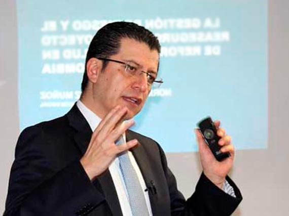 La Procuraduría abre investigación disciplinaria al superintendente de Salud