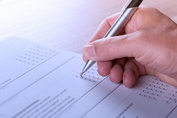 Proyecto de la Unión Europea encuesta a los colombianos sobre corrupción en el sistema de salud