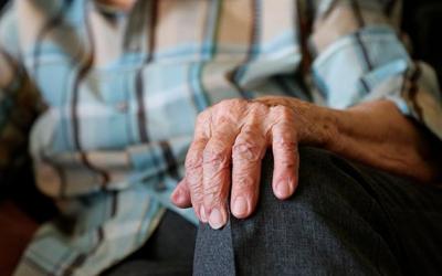 La reducción en aportes a salud se aplicaría a todos los pensionados y no sólo a los de menores ingresos