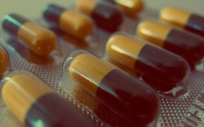 Disputa entre multinacionales farmacéuticas y Ministerio de Salud sobre biosimilares