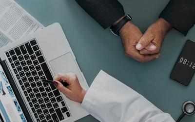 ADRES identifica más de 16.000 afiliados al sistema de salud colombiano registrados como mayores 100 años