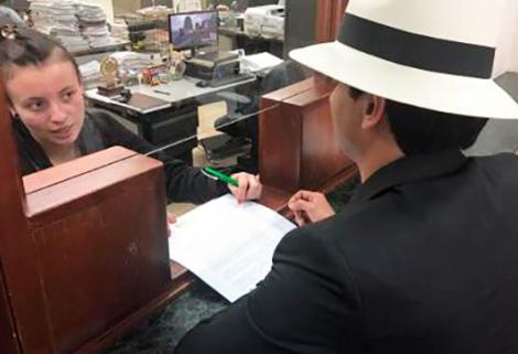 Congresista pide declarar estado de cosas inconstitucional en salud