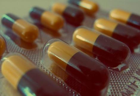 Disputa entre multinacionales farmacéuticas y Ministerio de Salud sobre biosimilares