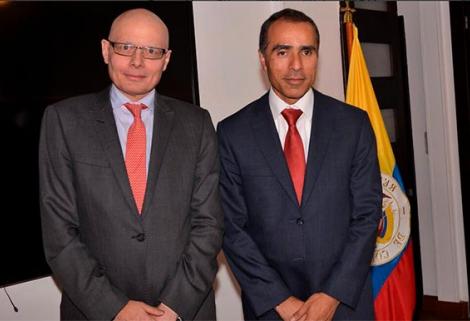 Luis Fernando Cruz es nombrado formalmente como superintendente de Salud