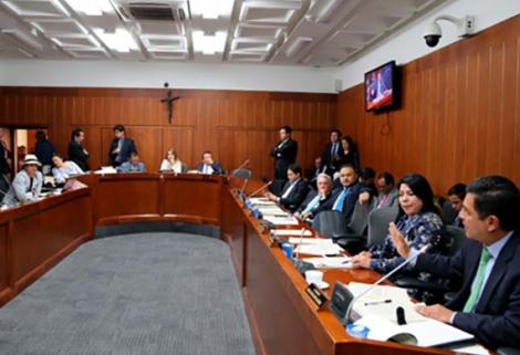 La Comisión Séptima del Senado aprueba el proyecto que busca remunerar a médicos residentes