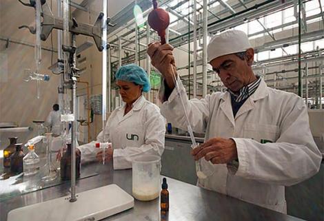 Estudio evidencia que la leche colombiana contiene mínimos niveles de residuos de antibióticos