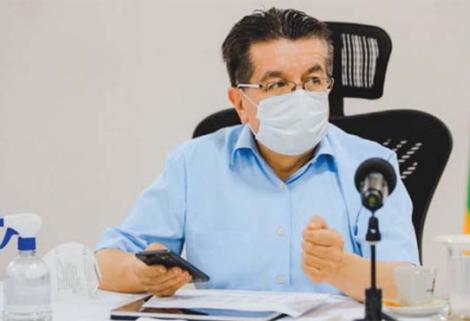 Sobre los retrasos en las pruebas, admite que se superó la capacidad para PCR e informa sobre las nuevas pruebas con antígenos.