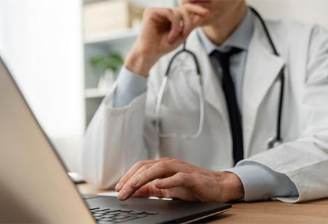 Cómo la IA está transformando la documentación clínica y las historias clínicas en LATAM - Cátedra - El Diario de Salud
