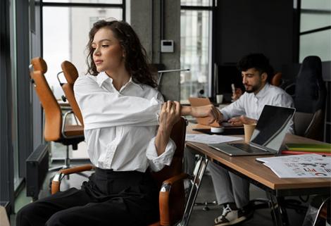 Hábitos diarios para prevenir la fatiga física y el sedentarismo en el entorno laboral - El diario de Salud